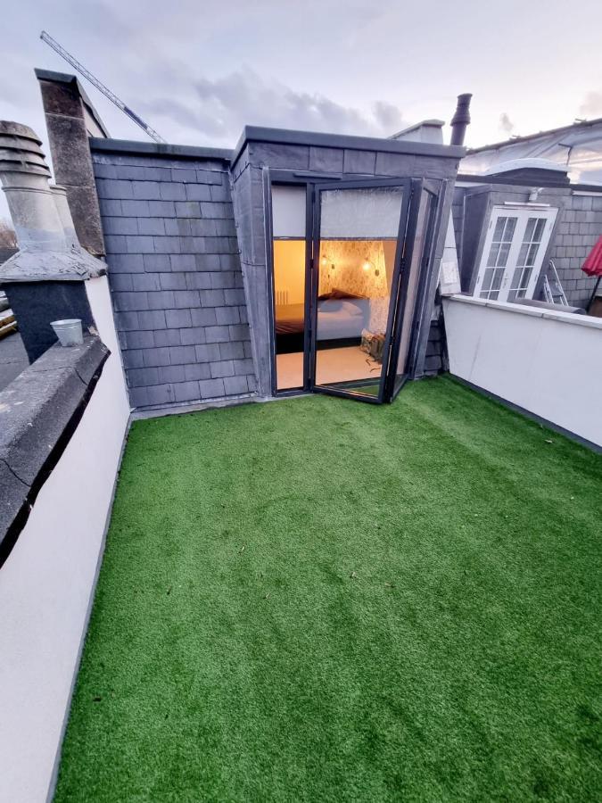 Stylish London Apartment With Terrace & Parking 外观 照片
